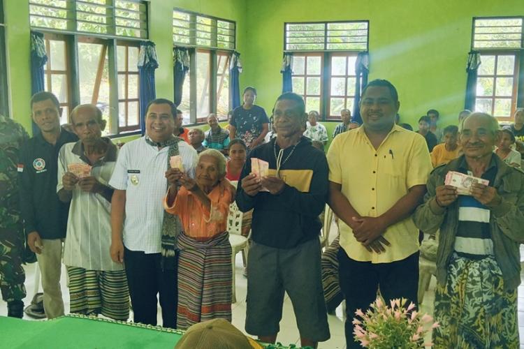 [ID] Penyaluran BLT-DD Tahap IV di Desa Bitefa Berjalan Lancar