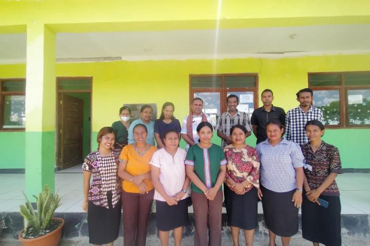 [ID] Kabid GTK TTU Monitoring di SMP Negeri Sekon, Himbau Kepala Sekolah dan Guru Tingkatkan Kinerja