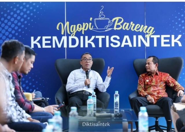 [ID] Mendiktisaintek Siapkan Langkah Strategis Dukung Penyelesaian Masalah Dosen dan Tendik P3K di PTNB