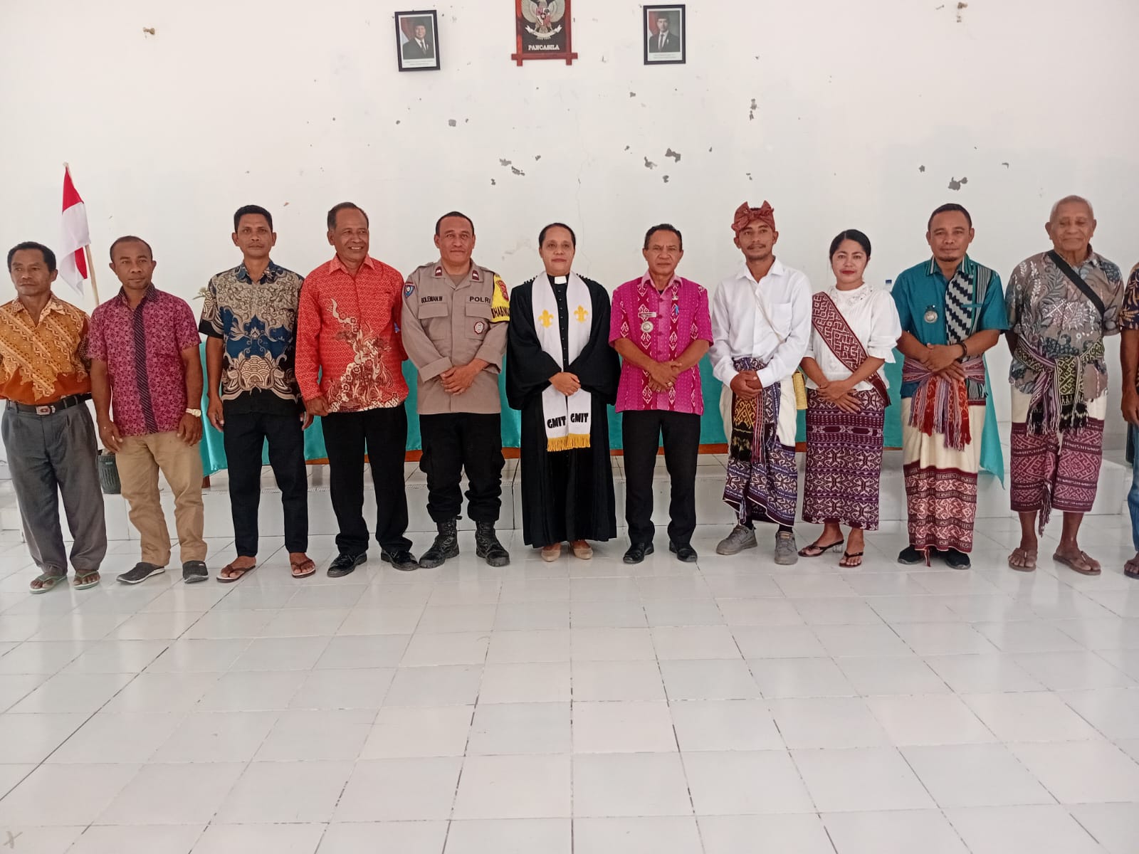 [ID] Pelantikan Kepala Dusun Rt 12 Rw 04 Desa Pakubaun Oleh Kepala Desa Pakubaun Disaksikan Camat Amarasi Timur