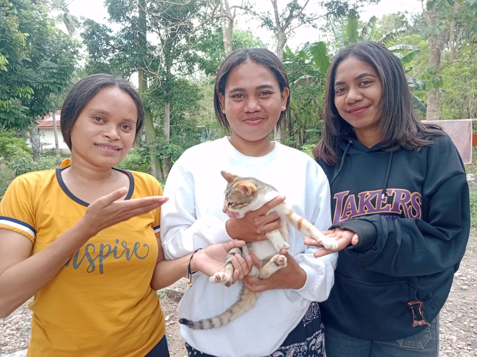 [ID] Mahasiswa Peternakan Unimor Belajar Langsung Melalui Pengamatan Hewan Kesayangan