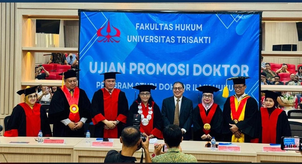 [ID] Raih Gelar Doktor Hukum, Haposan Paulus Batubara Harapkan Gagasannya Untuk Penguatan Ekonomi Indonesia