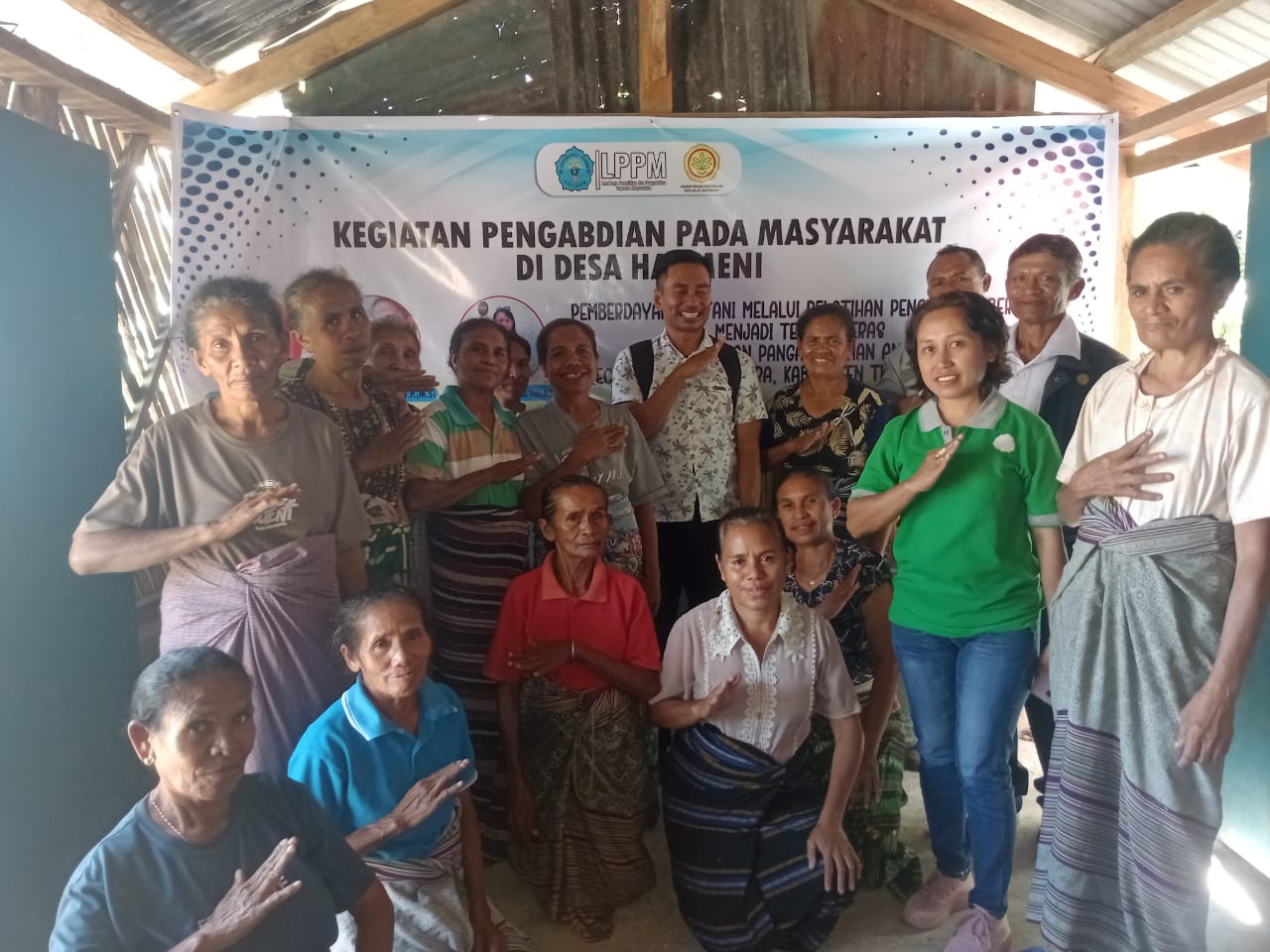 [ID] Sosialisasi Pemberdayaan Petani Melalui Pelatihan Olahan Beras Menjadi Aneka Pangan Lokal di Desa Haumeni, Kecamatan Bikomi Utara