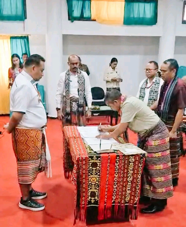 [ID] Pastikan Layanan Publik Tetap Optimal, Bupati TTU Pimpin Serah Terima Sejumlah Jabatan Strategis