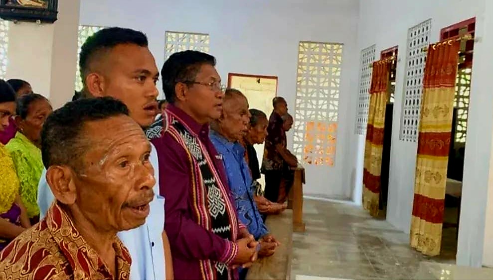 [ID] Wabup TTU Hadiri Misa Jumat Agung, Tegaskan Nilai Kasih dan Pengampunan dalam Kehidupan Bermasyarakat