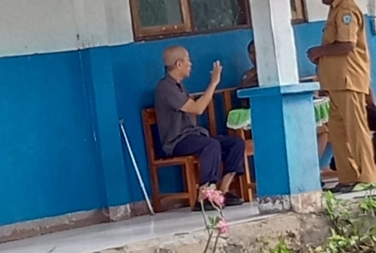 Polsek Insana Utara, Humanis  Dalam Pelayanan Lansia Penyintas Stroke Dikembalikan ke Pelukan Keluarga